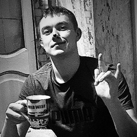 Илья Неустроев