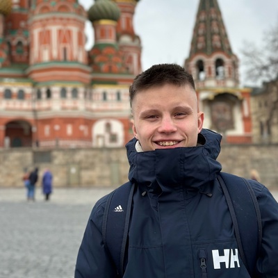 Виктор Махнев